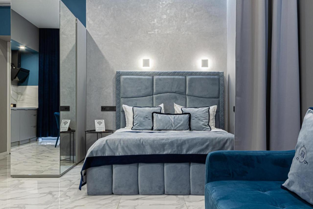 Family Residence Boutique Apartments リヴィウ エクステリア 写真