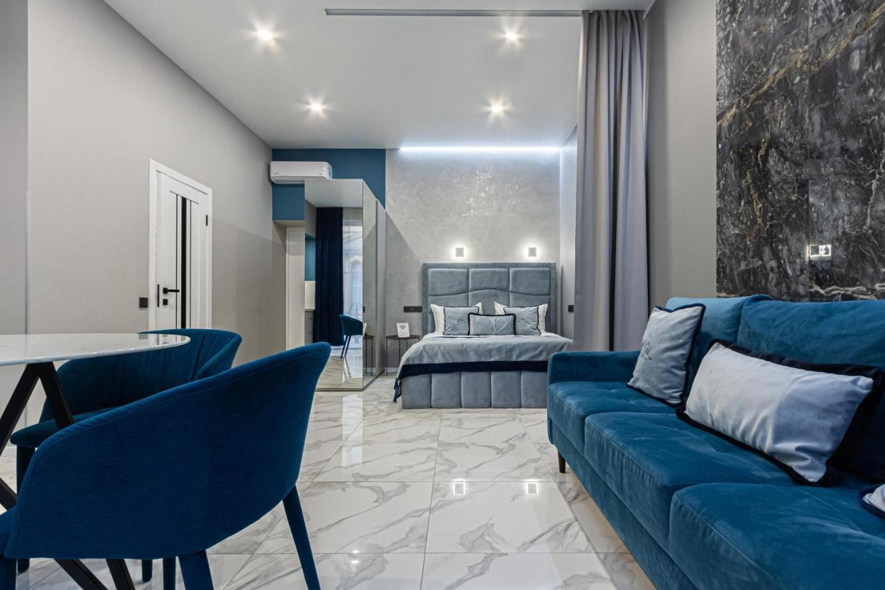 Family Residence Boutique Apartments リヴィウ エクステリア 写真