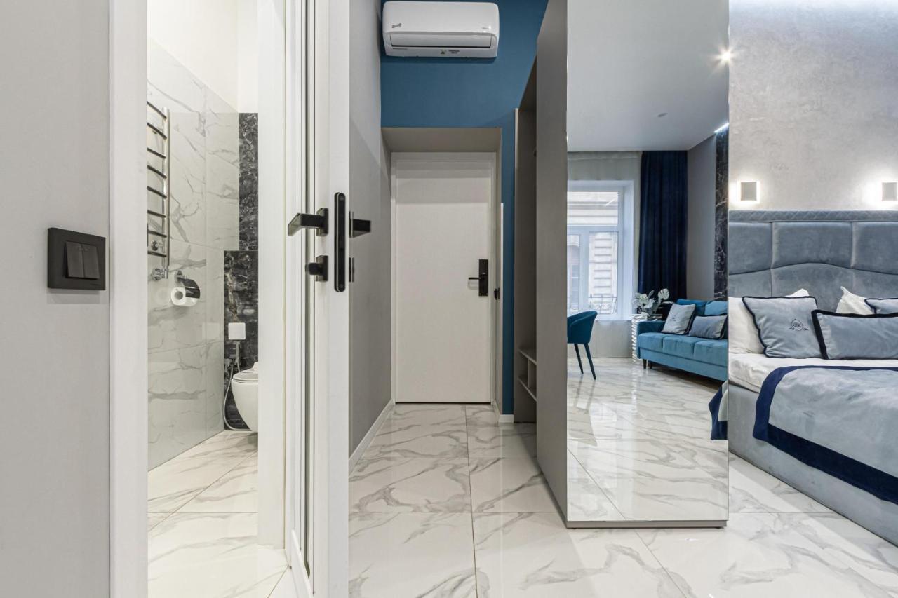 Family Residence Boutique Apartments リヴィウ エクステリア 写真