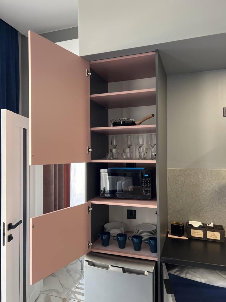 Family Residence Boutique Apartments リヴィウ エクステリア 写真