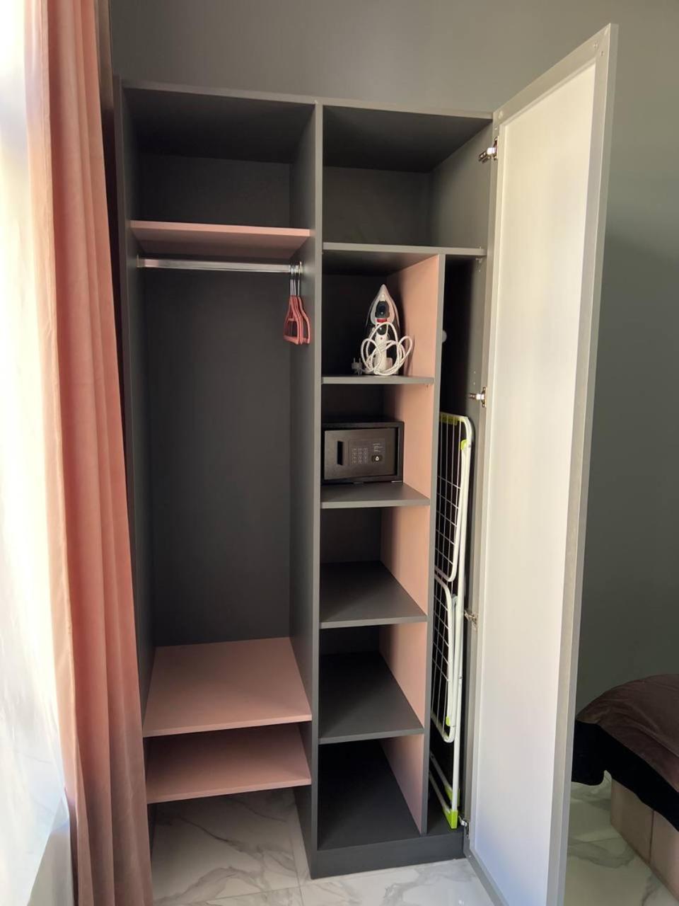 Family Residence Boutique Apartments リヴィウ エクステリア 写真